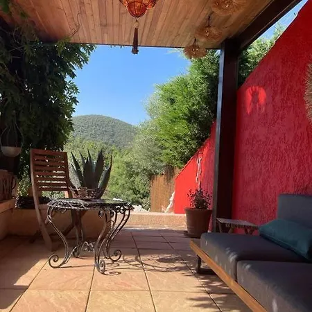 La Petite Maison Sur La Colline - Piscine Privee Дом отдыха Ла-Лонд-ле-Мор