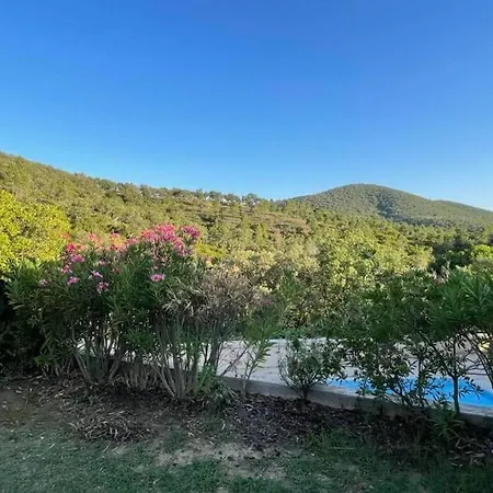 La Petite Maison Sur La Colline - Piscine Privee Дом отдыха *