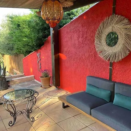 La Petite Maison Sur La Colline - Piscine Privee Casa de Férias *